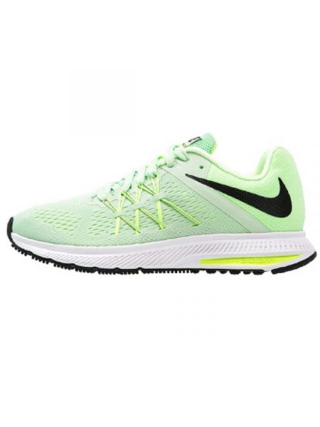 Buty sportowe marki Nike w odcieniu jasnej zieleni