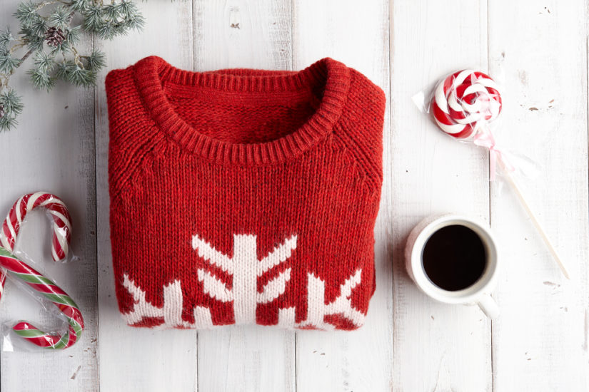 Swetry świąteczne 2019 to modele zarówno dla miłośników klasyki, jak i uroczego świątecznego kiczu!