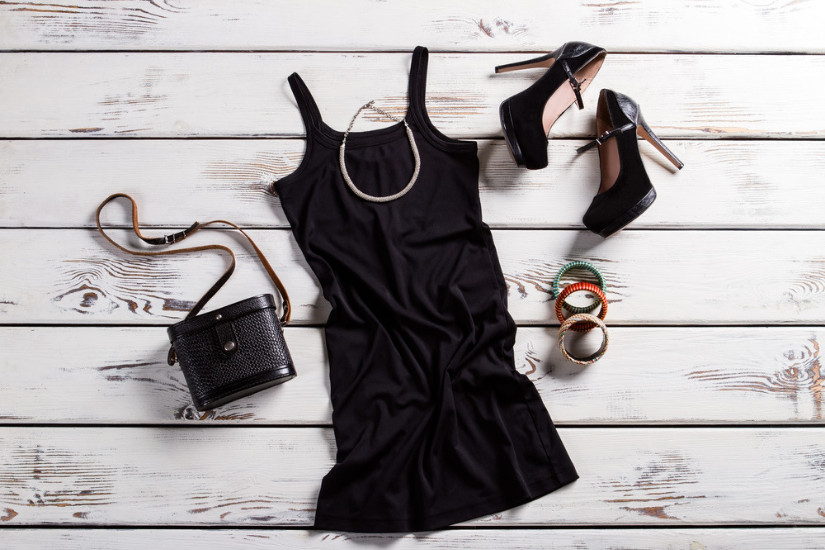 Znajdź modne dodatki do czarnej sukienki!