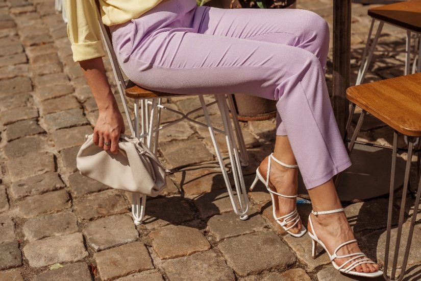 Odkryj modne i wygodne sandały damskie na lato 2021