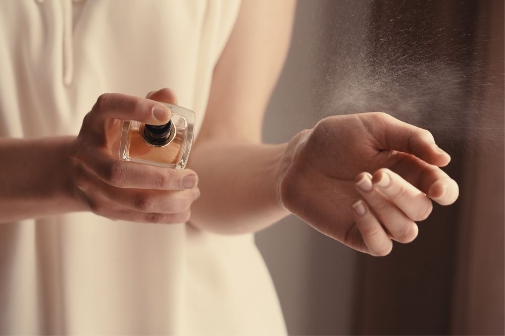 Najpiękniejsze perfumy damskie 2022 – jak wybrać idealny zapach?