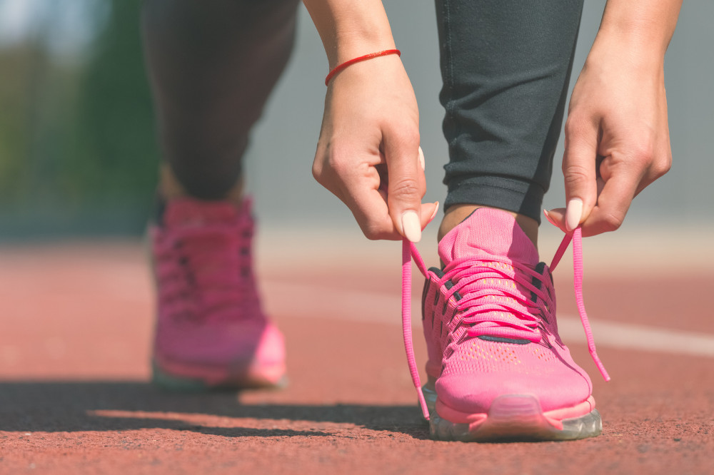 różowe buty do biegania dla amatorów
