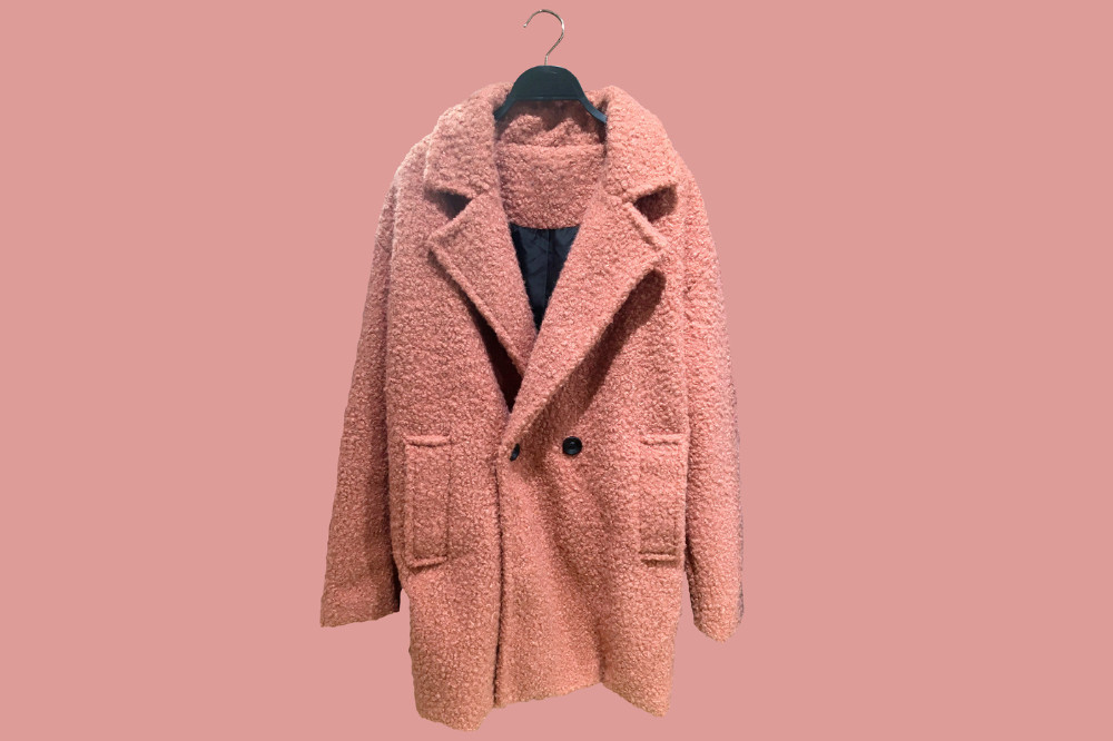 różowy płaszcz damski z alpaki