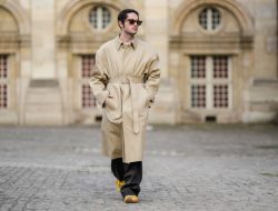 Modne płaszcze męskie na jesień 2023 dopełnią nie tylko eleganckie stylizacje