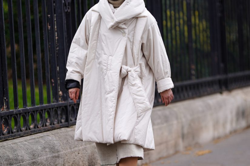 Dłuższe kurtki dla dojrzałych pań na jesień i zimę 2023/2024 zapewnią ci stylowe ciepło